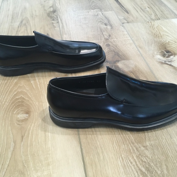 Prada brushed leather loafer s - Picture 2 of 10